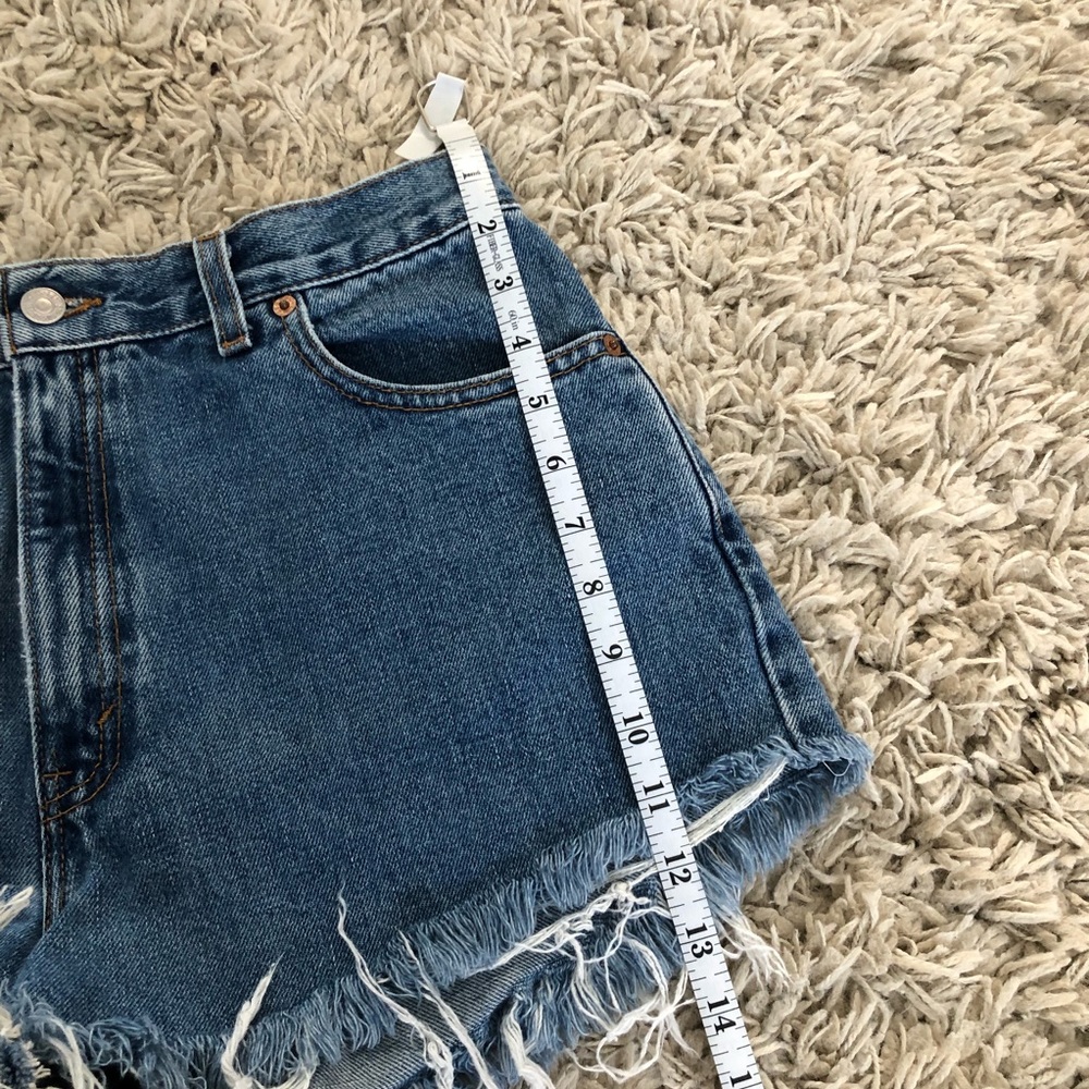 Levi 501 Cutoff Shorts - Picture 7 of 11